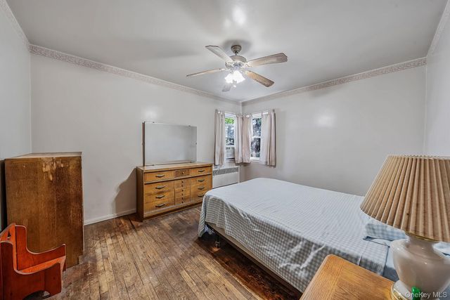 124 Washington Avenue, Valley Stream, NY 11580