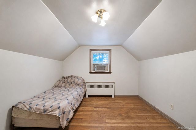 124 Washington Avenue, Valley Stream, NY 11580