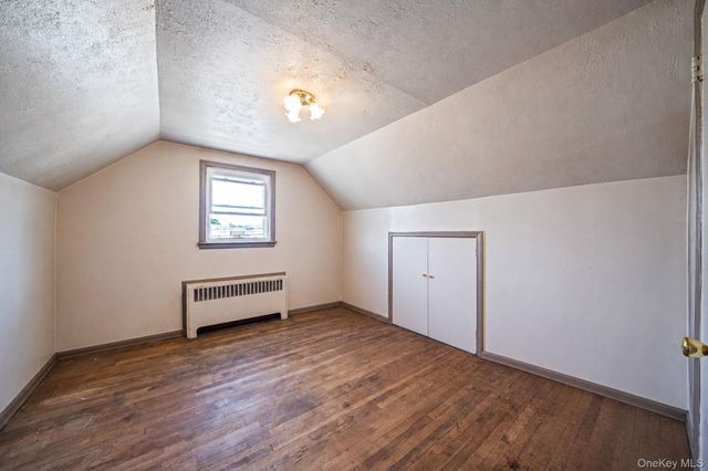 124 Washington Avenue, Valley Stream, NY 11580