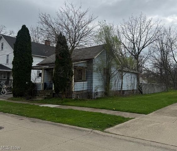 108 Rush Street, Elyria, OH 44035