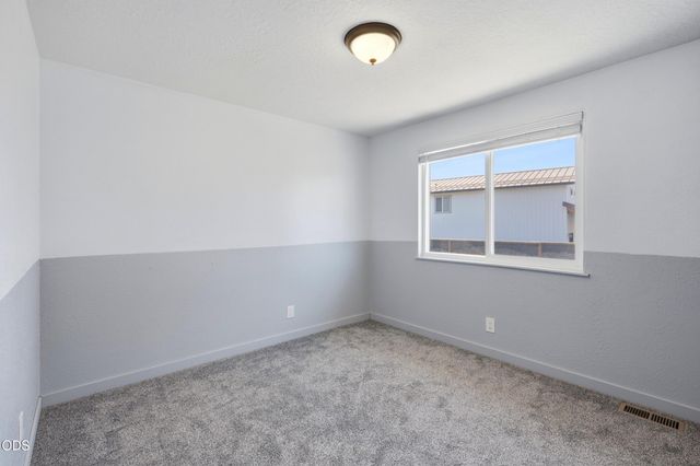4360 SW Reservoir Drive, Redmond, OR 97756