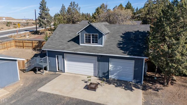 4360 SW Reservoir Drive, Redmond, OR 97756