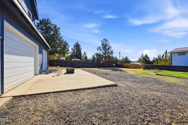 4360 SW Reservoir Drive, Redmond, OR 97756