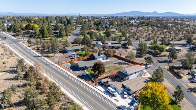 4360 SW Reservoir Drive, Redmond, OR 97756