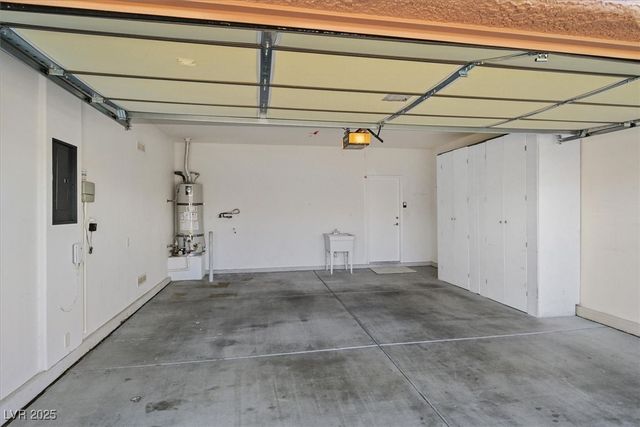 1660 Rockcrest Hills Avenue, Henderson, NV 89052