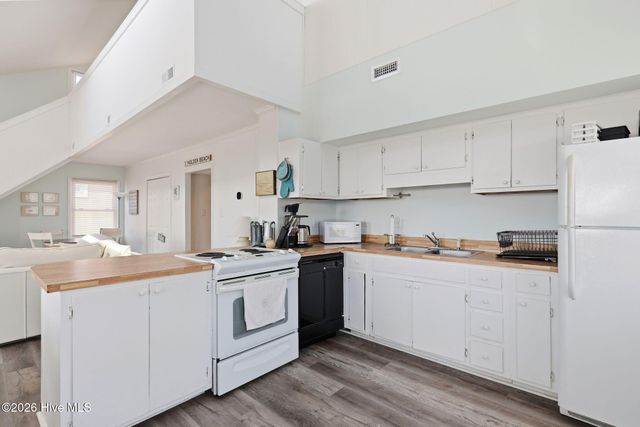 177 Ocean Boulevard E, Supply, NC 28462