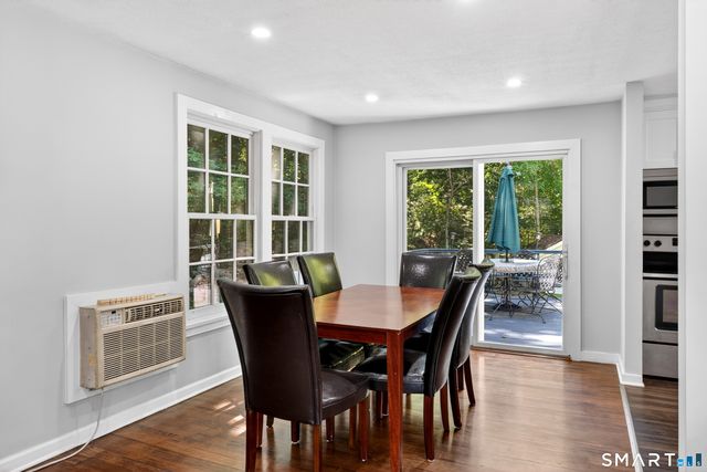 40 Sleepy Hollow Lane, Stamford, CT 06907