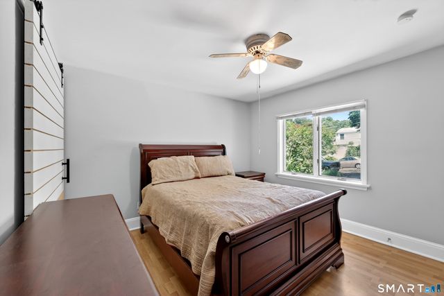 40 Sleepy Hollow Lane, Stamford, CT 06907