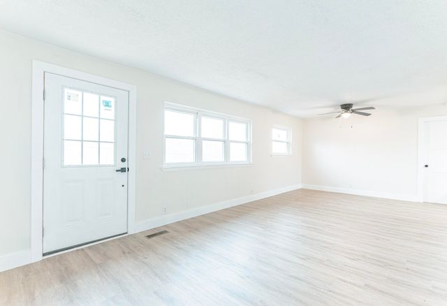 733 Roberta Drive, Rossville, GA 30741