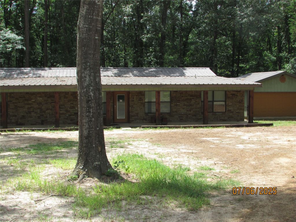 10878 FM19, Frankston, TX 75763