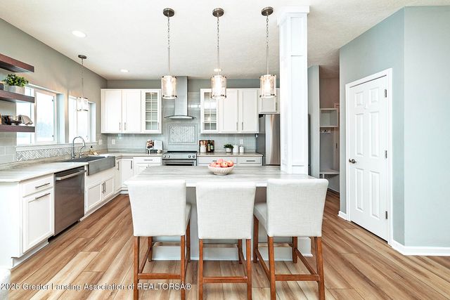 2418 Knollridge Lane, Williamston, MI 48895