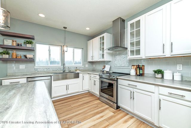 2418 Knollridge Lane, Williamston, MI 48895