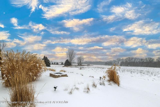 2418 Knollridge Lane, Williamston, MI 48895