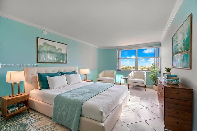 11930 N Bayshore Dr 909, North Miami, FL 33181