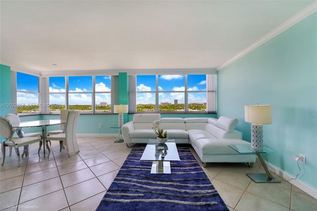 11930 N Bayshore Dr 909, North Miami, FL 33181