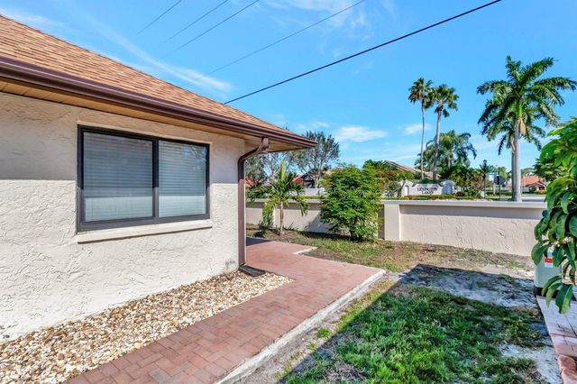 10298 Greentrail Drive N, Boynton Beach, FL 33436