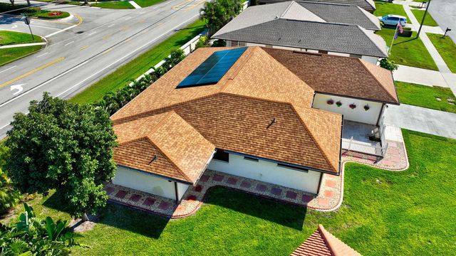 10298 Greentrail Drive N, Boynton Beach, FL 33436