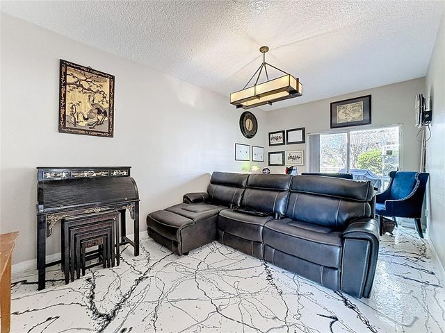 2048 APPLEGATE DRIVE, Ocoee, FL 34761