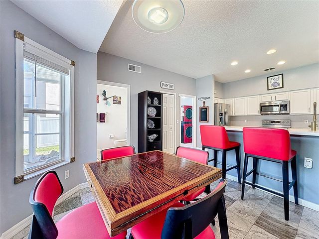 2048 APPLEGATE DRIVE, Ocoee, FL 34761