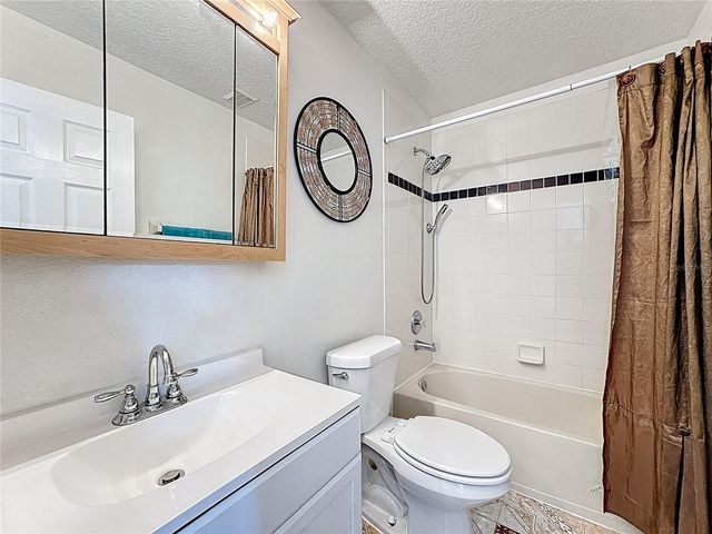 2048 APPLEGATE DRIVE, Ocoee, FL 34761