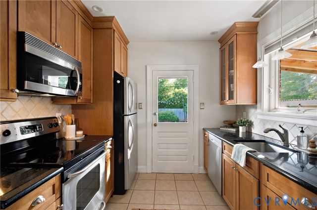 2210 Kenmore Rd, Henrico, VA 23228