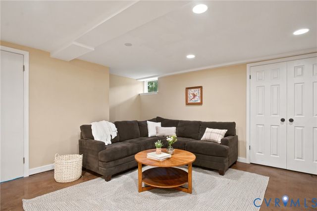 2210 Kenmore Rd, Henrico, VA 23228