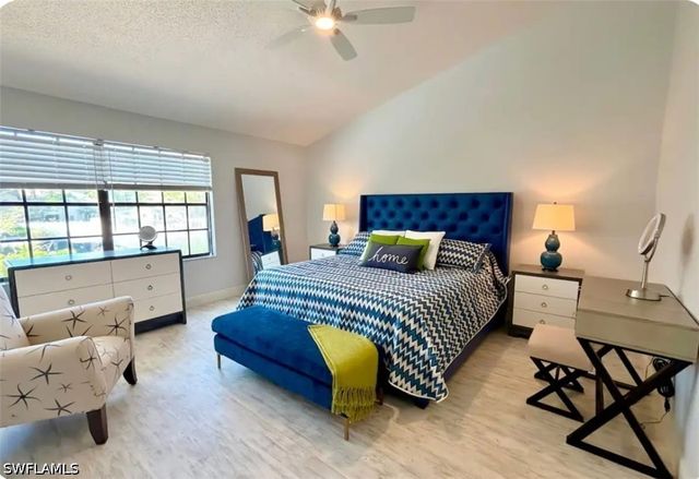 800 Meadowland DR N, Naples, FL 34108