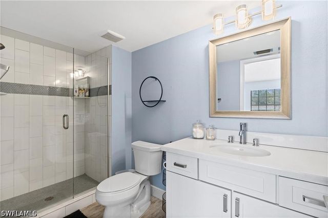 800 Meadowland DR N, Naples, FL 34108