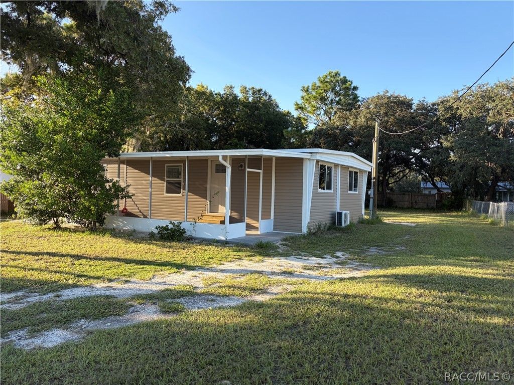 7311 W Brady Lane, Homosassa, FL 34446