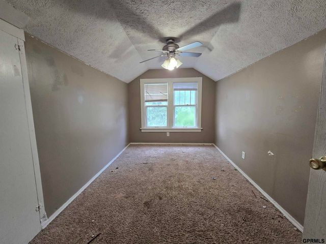 4204 Pacific Street, Omaha, NE 68105