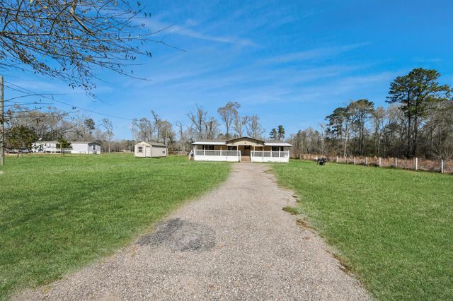 427 County Road 2218, Cleveland, TX 77327