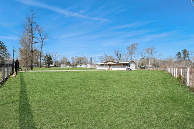 427 County Road 2218, Cleveland, TX 77327