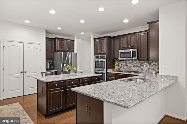 345 LONG MEADOW DR, Fredericksburg, VA 22406
