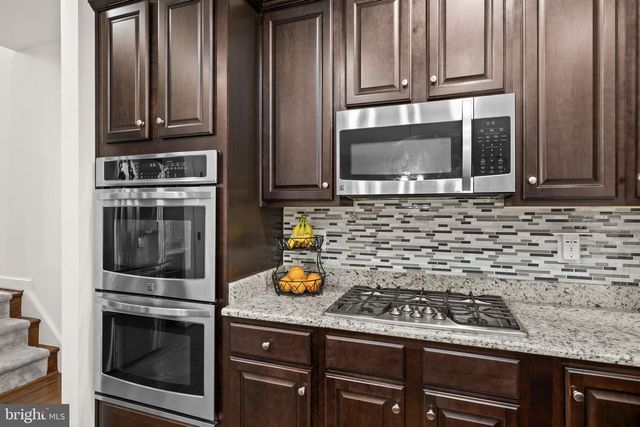345 LONG MEADOW DR, Fredericksburg, VA 22406