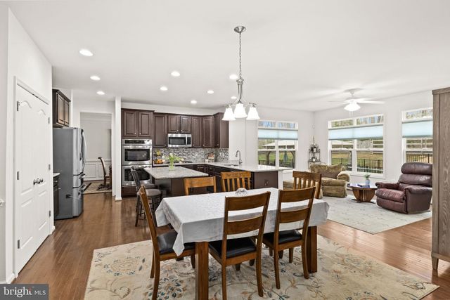 345 LONG MEADOW DR, Fredericksburg, VA 22406