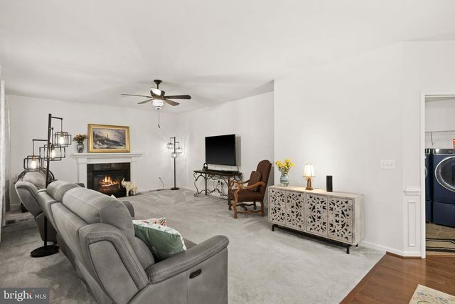 345 LONG MEADOW DR, Fredericksburg, VA 22406