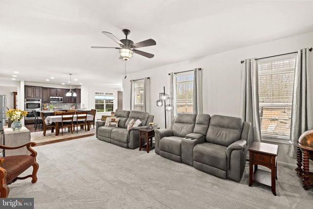 345 LONG MEADOW DR, Fredericksburg, VA 22406