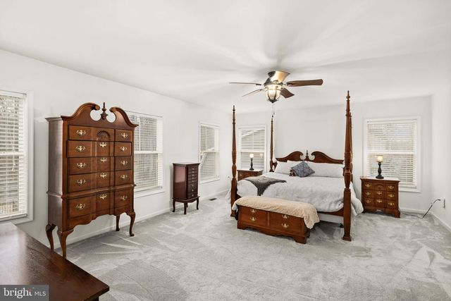 345 LONG MEADOW DR, Fredericksburg, VA 22406