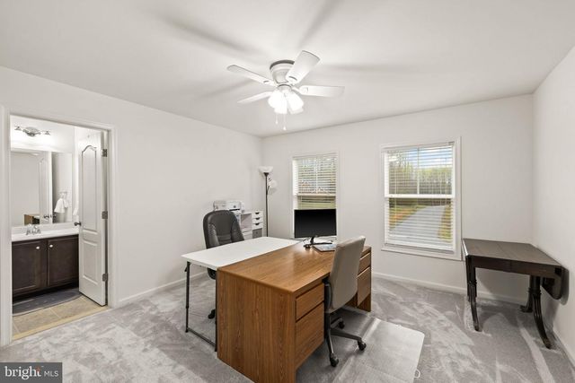 345 LONG MEADOW DR, Fredericksburg, VA 22406