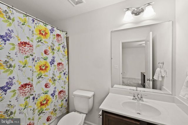 345 LONG MEADOW DR, Fredericksburg, VA 22406