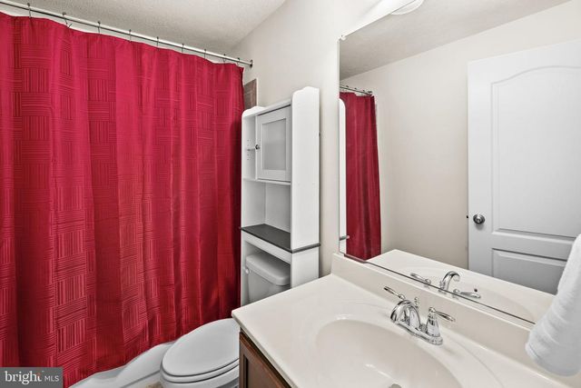 345 LONG MEADOW DR, Fredericksburg, VA 22406