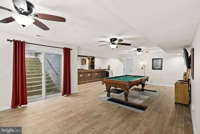 345 LONG MEADOW DR, Fredericksburg, VA 22406