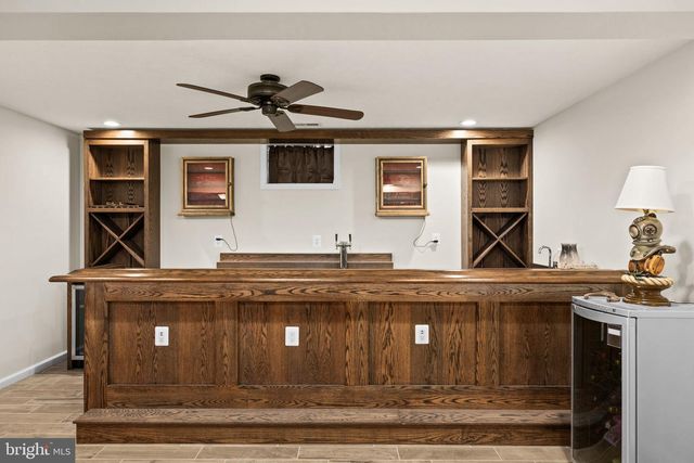 345 LONG MEADOW DR, Fredericksburg, VA 22406