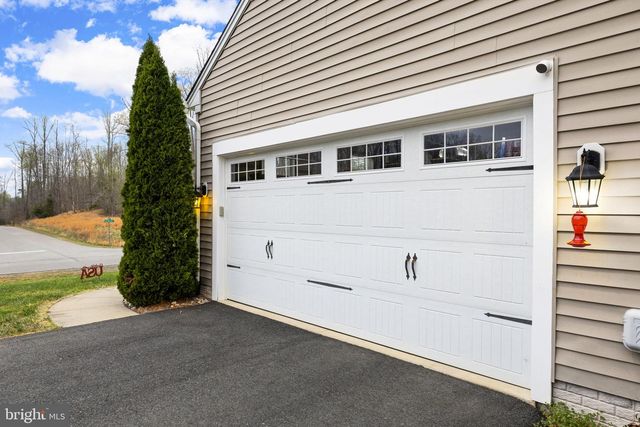 345 LONG MEADOW DR, Fredericksburg, VA 22406