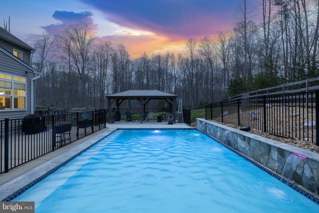 345 LONG MEADOW DR, Fredericksburg, VA 22406