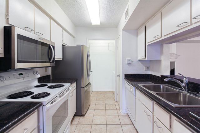 2800 Jeanetta Street 2204, Houston, TX 77063