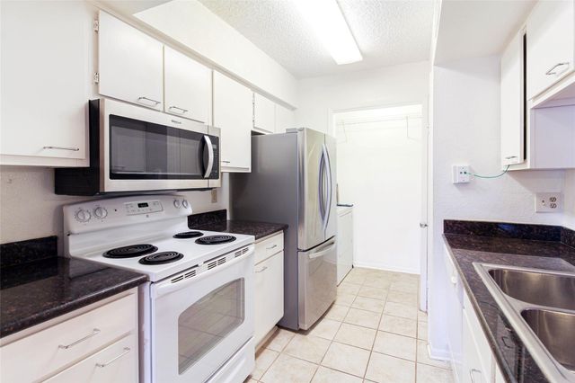 2800 Jeanetta Street 2204, Houston, TX 77063