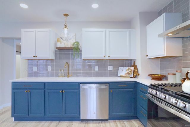 2429 Fredrickson Street, South Bend, IN 46628