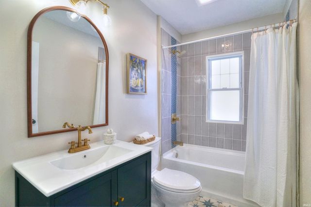 2429 Fredrickson Street, South Bend, IN 46628