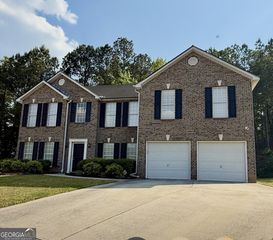 5769 Fairington Farms Court, Lithonia, GA 30038